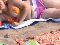 VoyeurTugaPT - Hidden Cam, nipple slip at beach